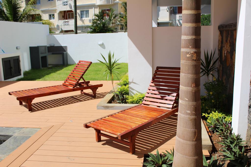 Flic En Flac Beach Penthouse Buitenkant foto