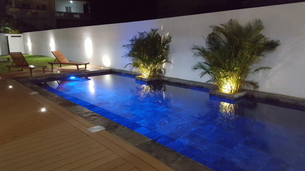 Flic En Flac Beach Penthouse Buitenkant foto